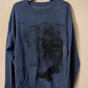 Taylor Swift Blue Pullover XL